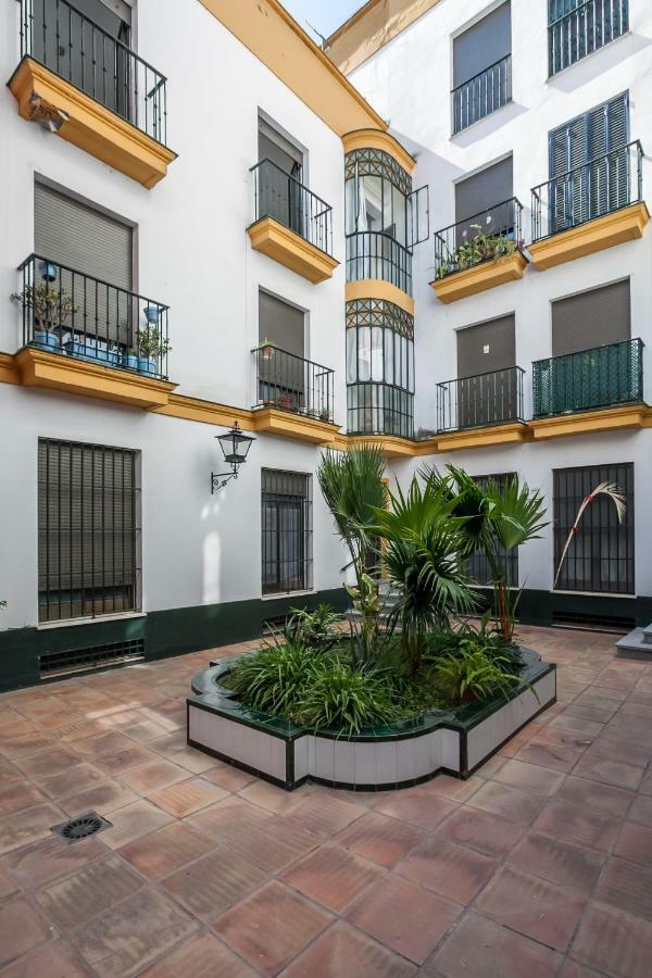 Pilatos Central Superior Sevilla Buitenkant foto