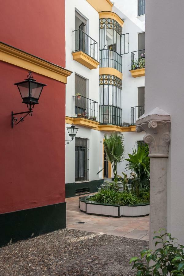 Pilatos Central Superior Sevilla Buitenkant foto